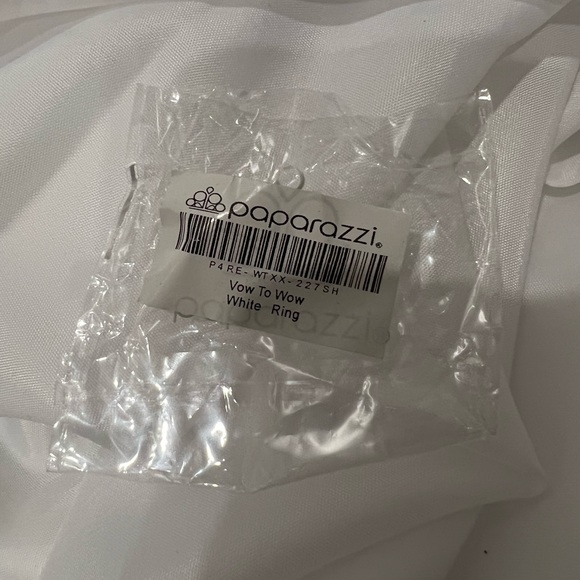 Vow to wow white pearl ring - Picture 3 of 3